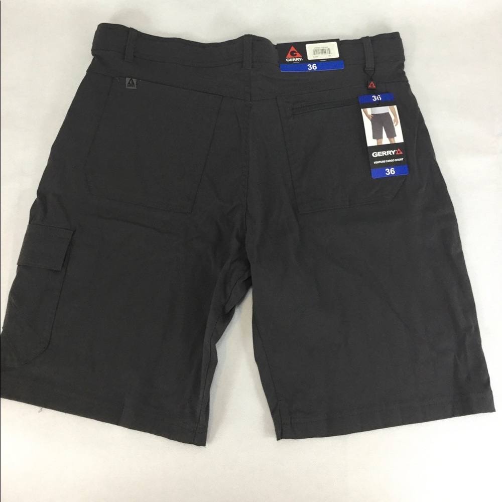 NWT Men’s Gerry outdoor/hiking shorts size 36
